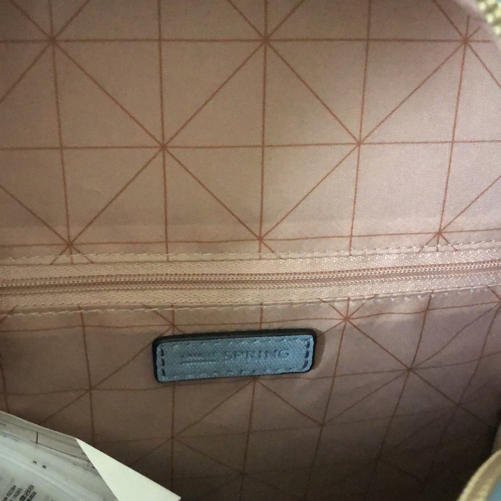 Call it Spring- Womenswear’s backpack - Picture 3 of 4